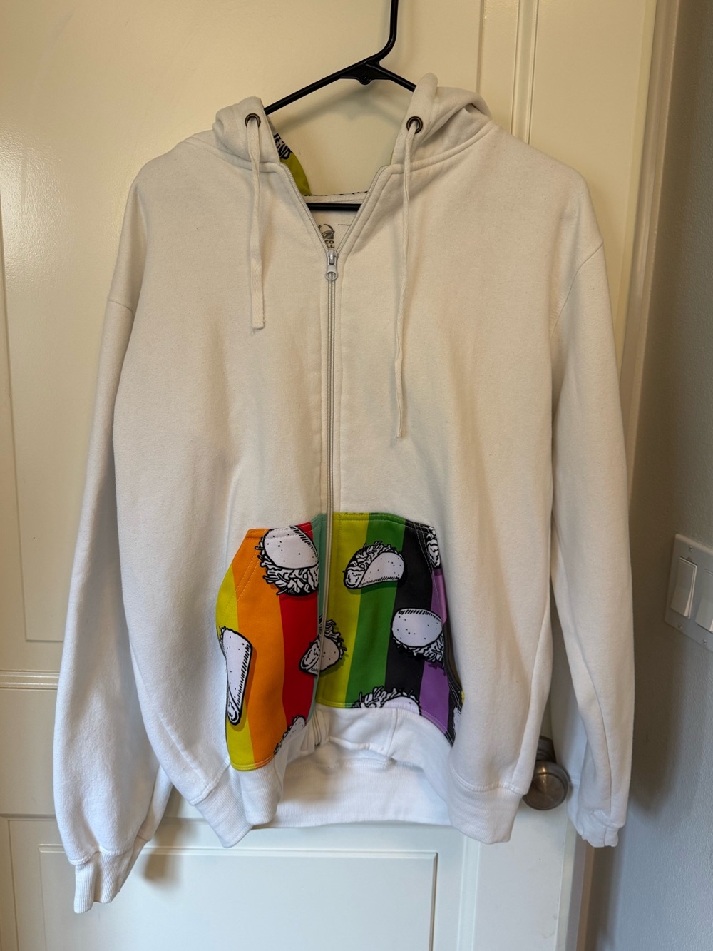 GUC Taco Bell White Zip Hoodie with Rainbow Taco Pocket Unisex size L